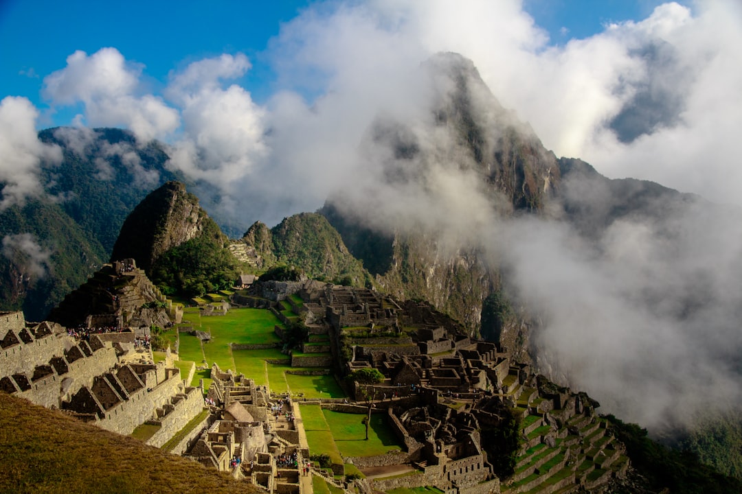 Wanderlust on a Budget: Discovering the World Without Breaking the Bank